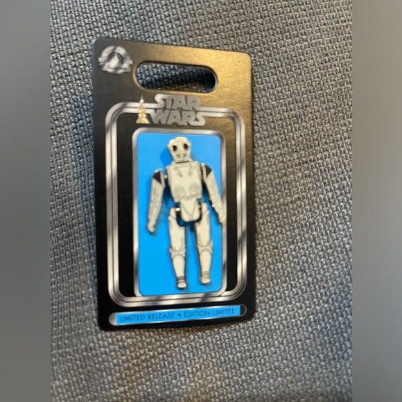 Star Wars Stormtrooper Vintage Action Figure Moving Arms Disney LR Pin - Picture 1 of 2